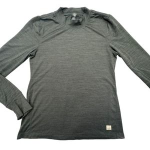 VUORI Compression Shirt Womens Gray Small Long Sleeve Workout Baselayer